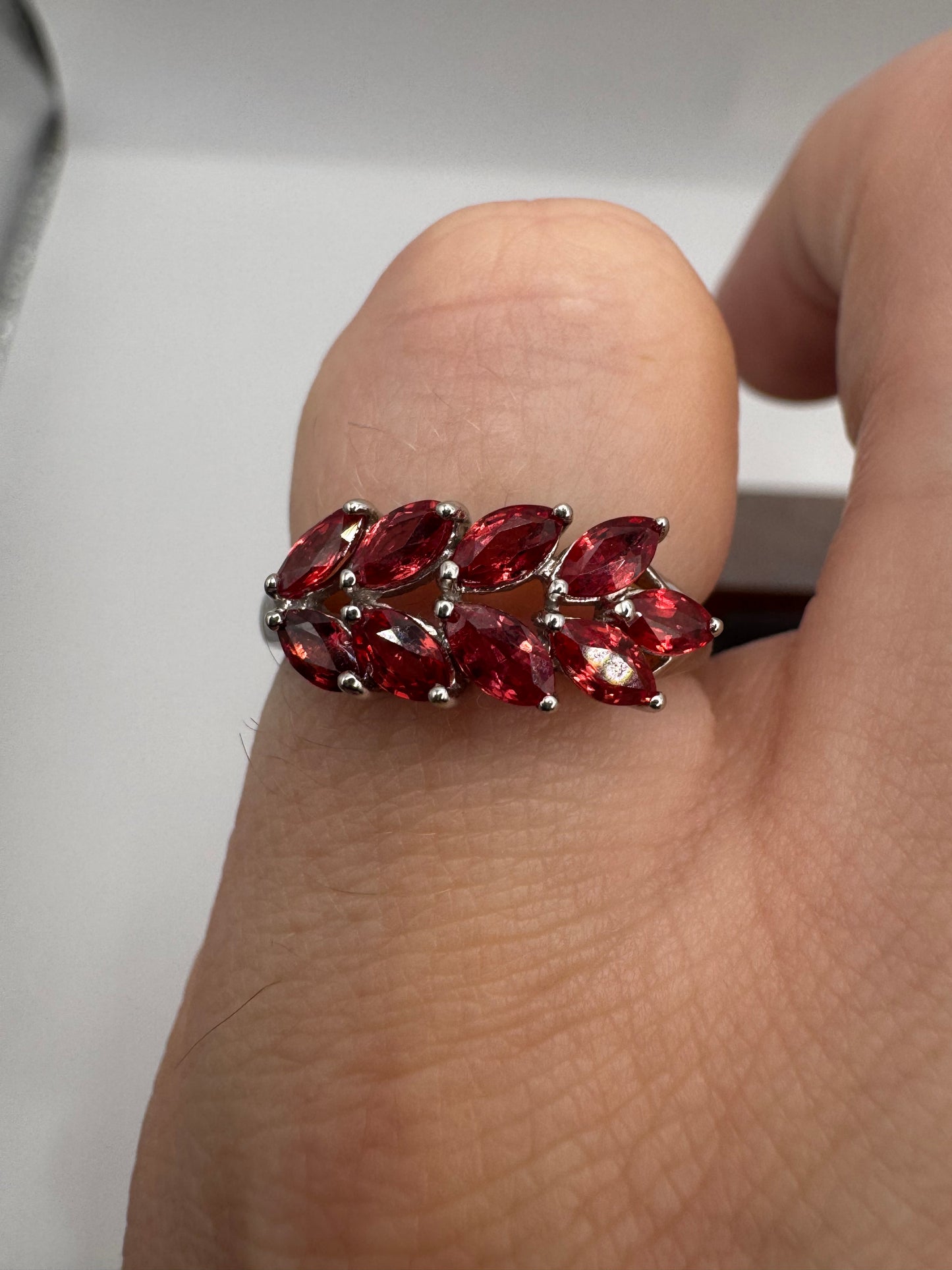 9ct white gold sapphire cluster ring