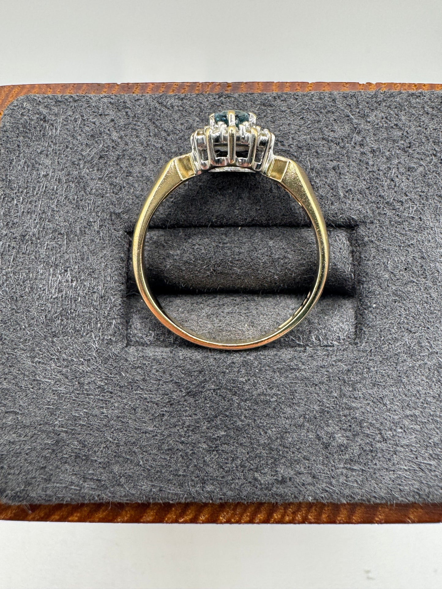 9ct gold topaz and diamond ring