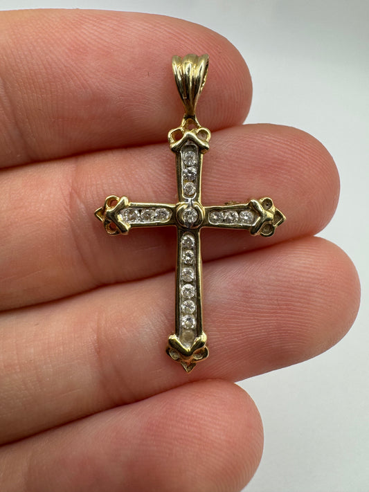 9ct gold 20 point diamond cross pendant