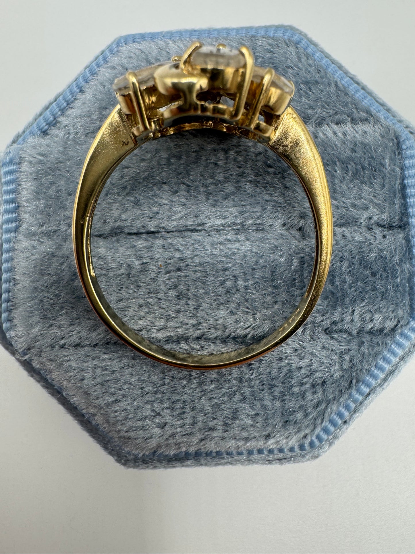 Heavy 9ct gold rainbow moonstone flower ring