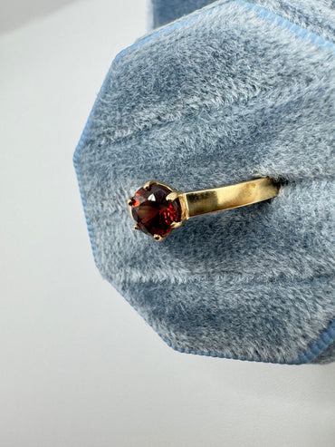 9ct gold topaz ring