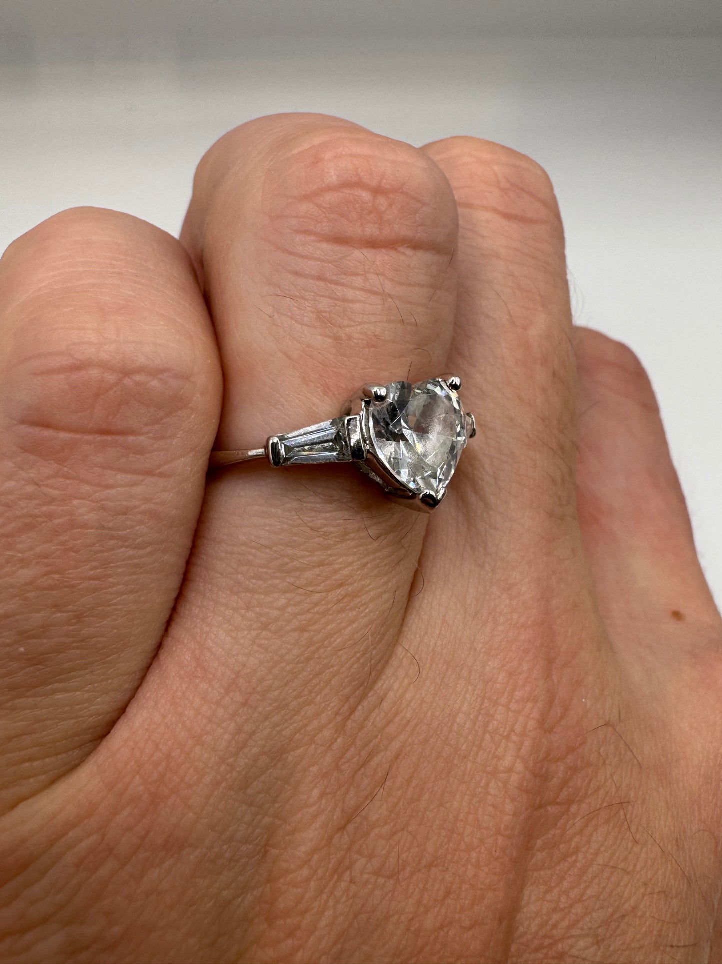 Silver cz heart ring (7.75-P)