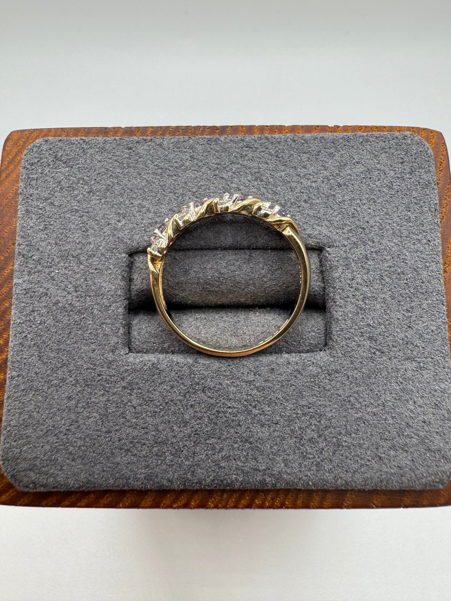 9ct gold amethyst and cz ring