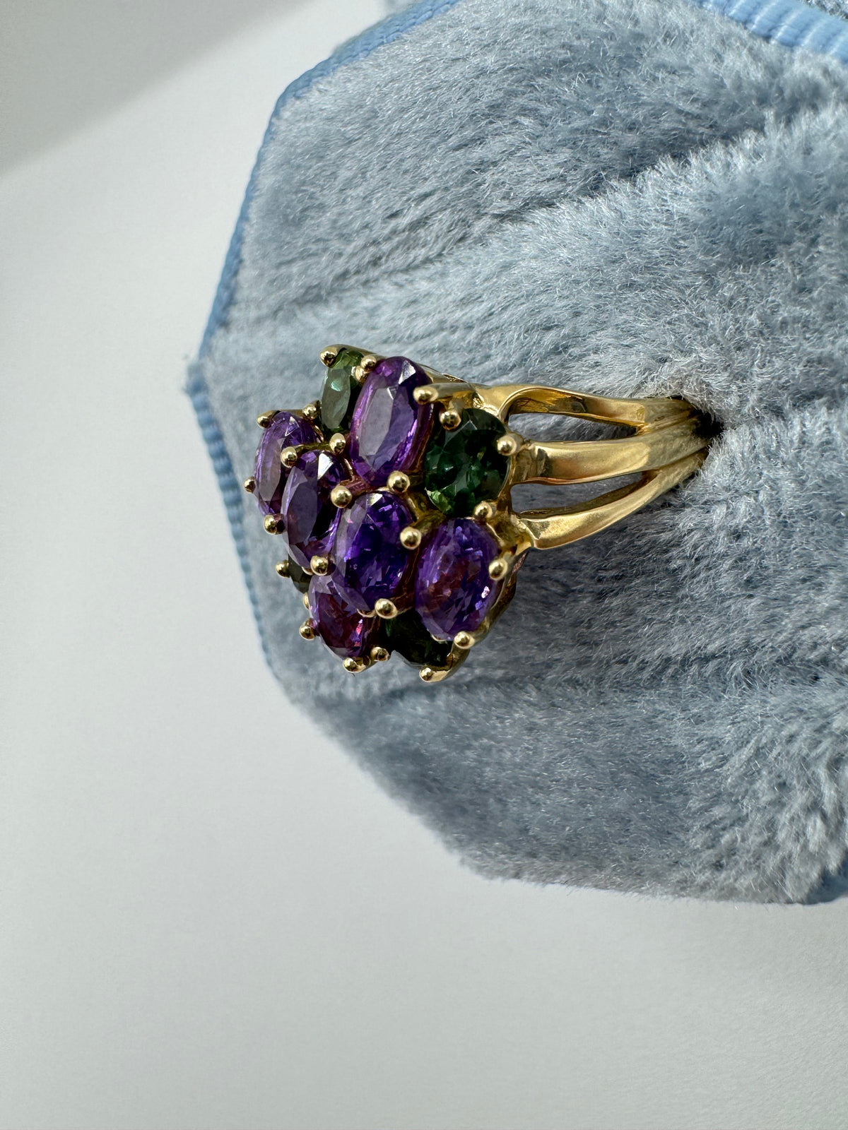 9ct gold multi-coloured sapphire ring