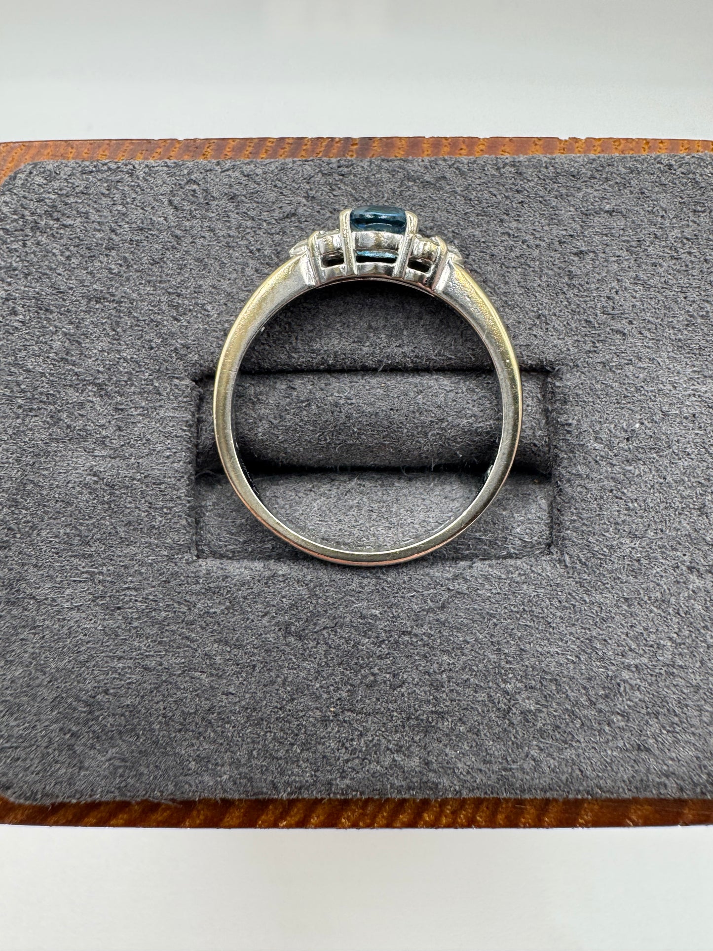 9ct gold topaz and diamond ring