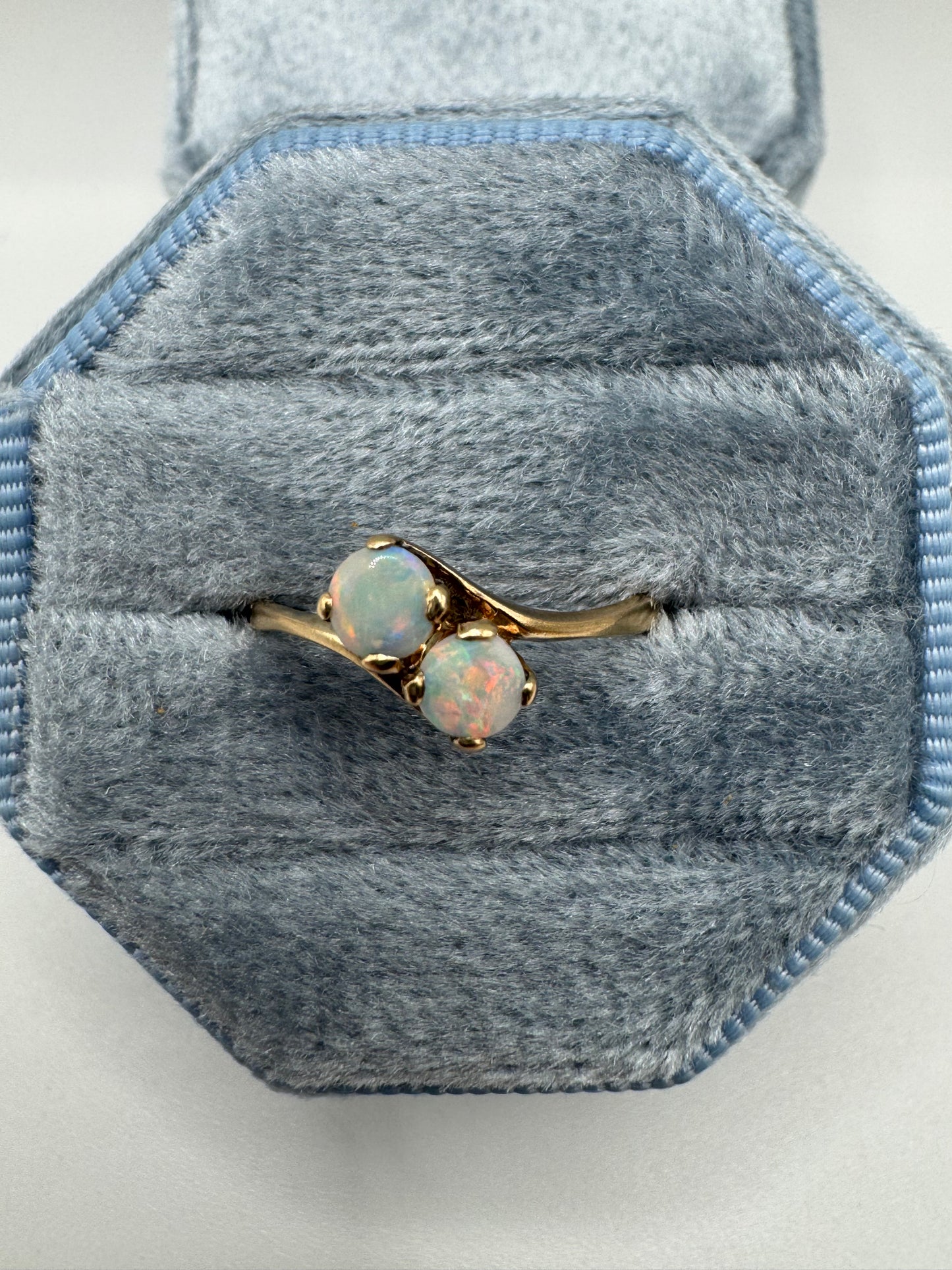 9ct gold opal twist ring