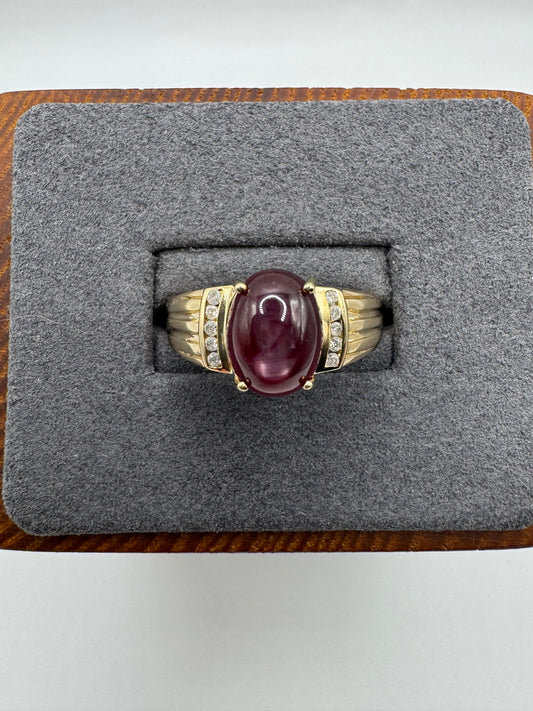 9ct gold star ruby and diamond ring