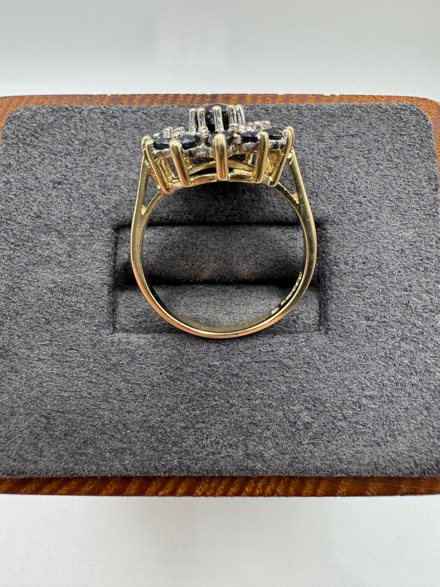 9ct gold sapphire and diamond ring