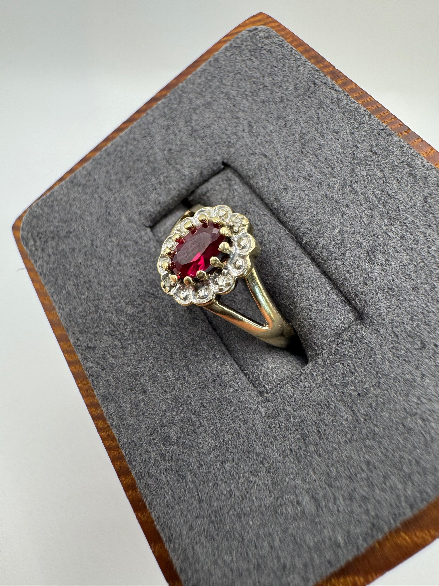 9ct gold spinel and diamond cluster ring