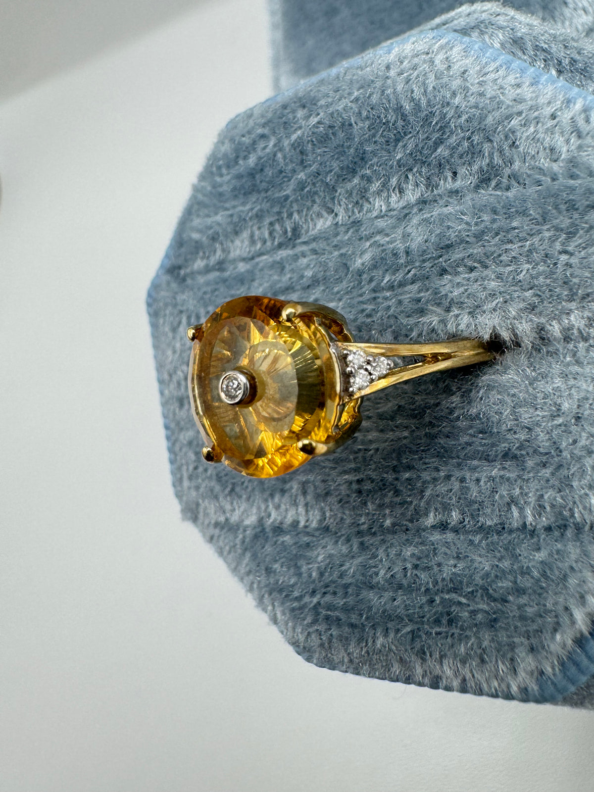 9ct gold Glen Lehrer citrine and diamond ring
