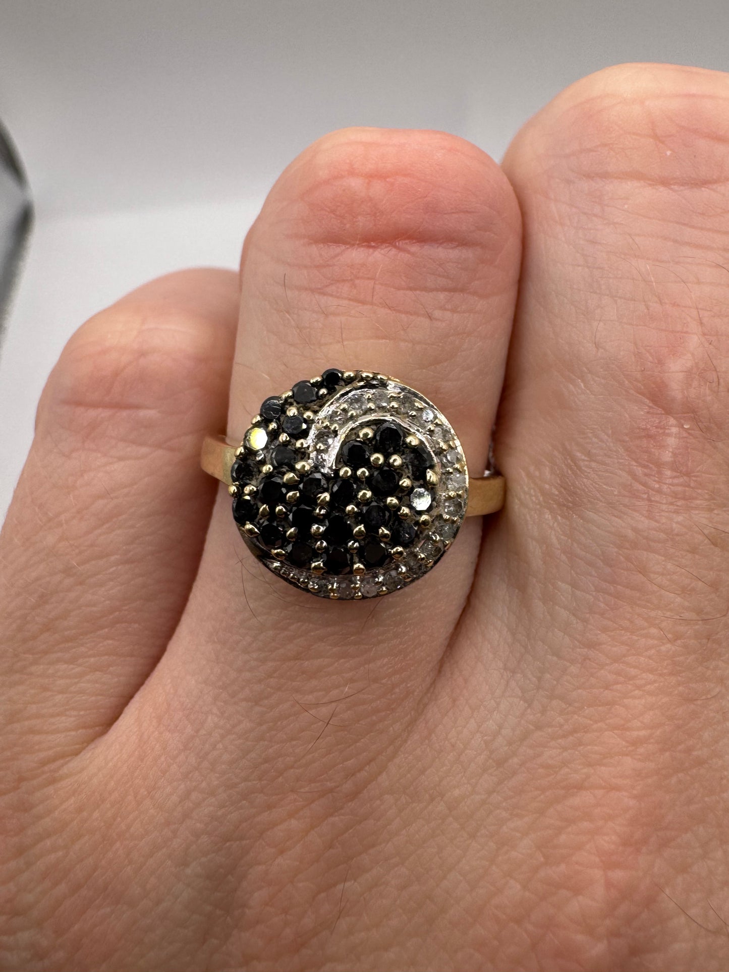 9ct gold black and white diamond cluster ring