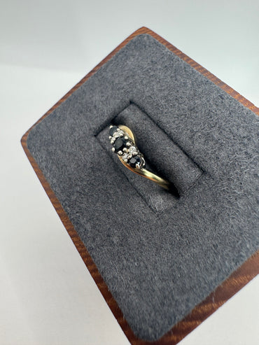 9ct gold sapphire and diamond ring