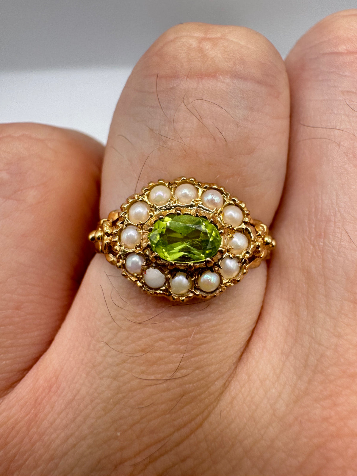 9ct gold peridot and pearl cluster ring