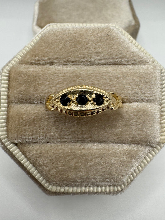 9ct gold sapphire gypsy ring