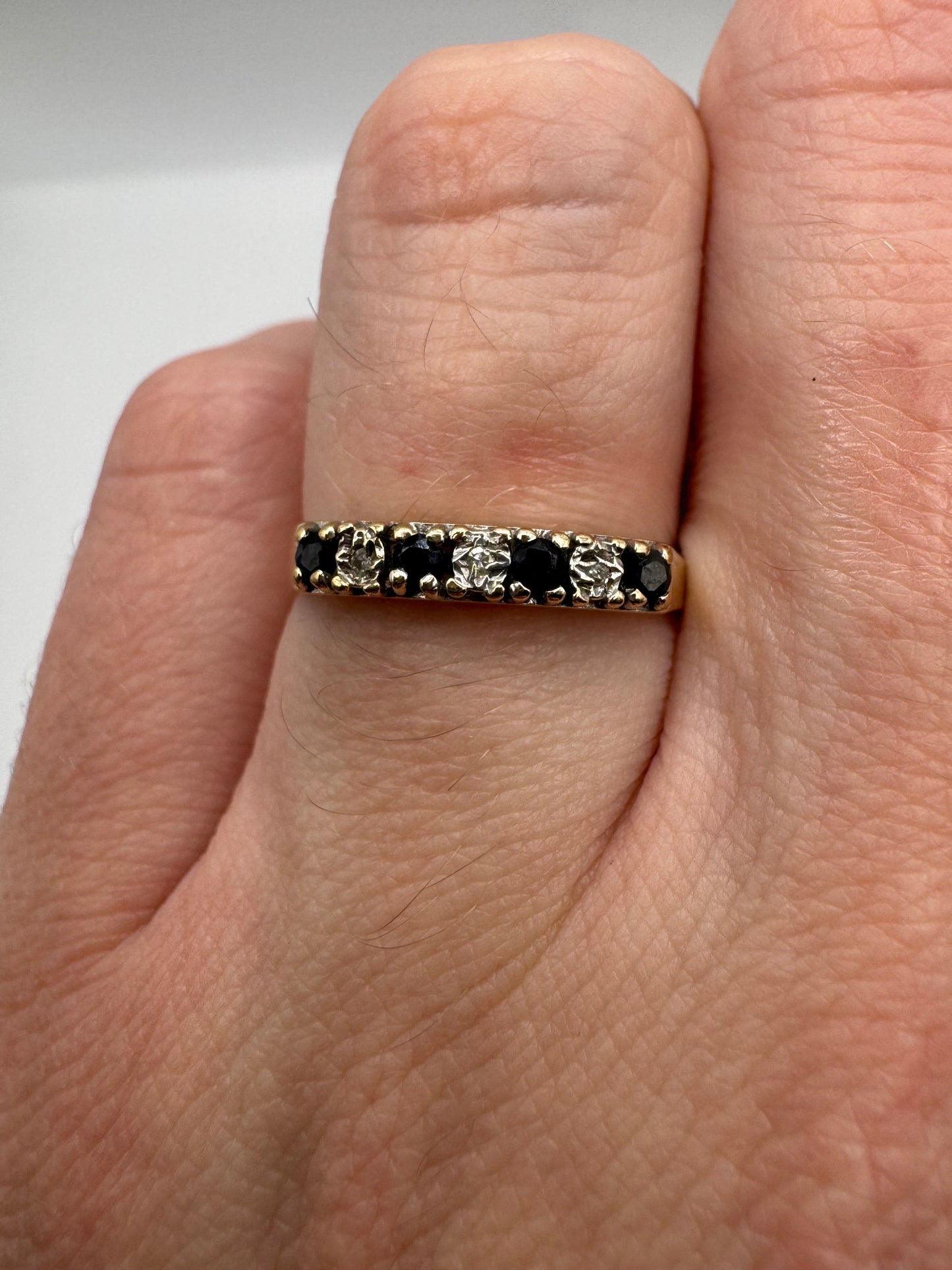 9ct gold sapphire and diamond ring