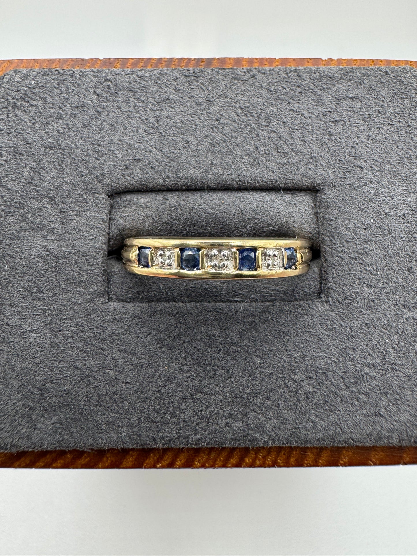 9ct gold sapphire and diamond ring