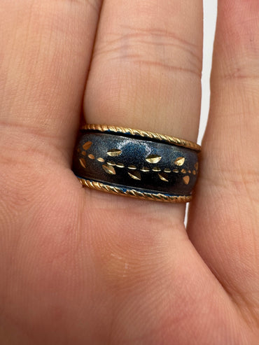 9ct gold patterned enamelled band
