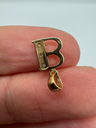 9ct gold diamond initial B pendant
