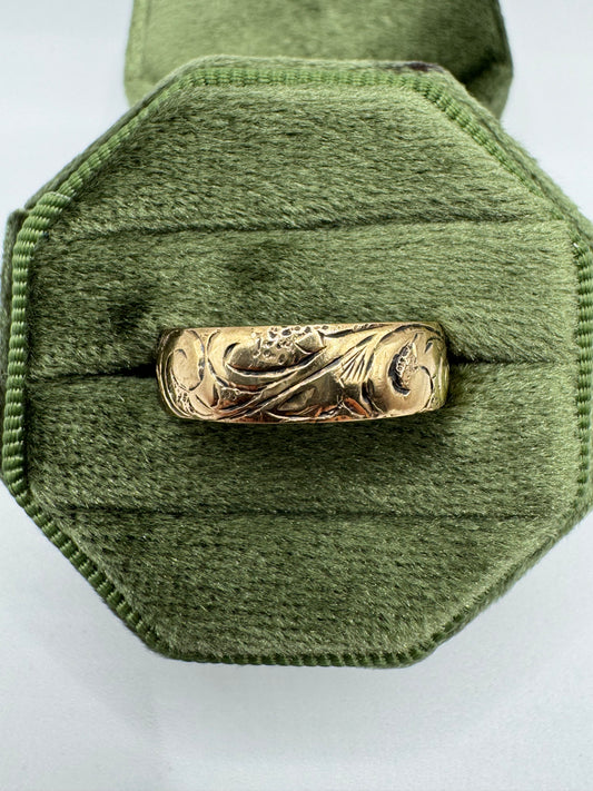 9ct gold patterned band