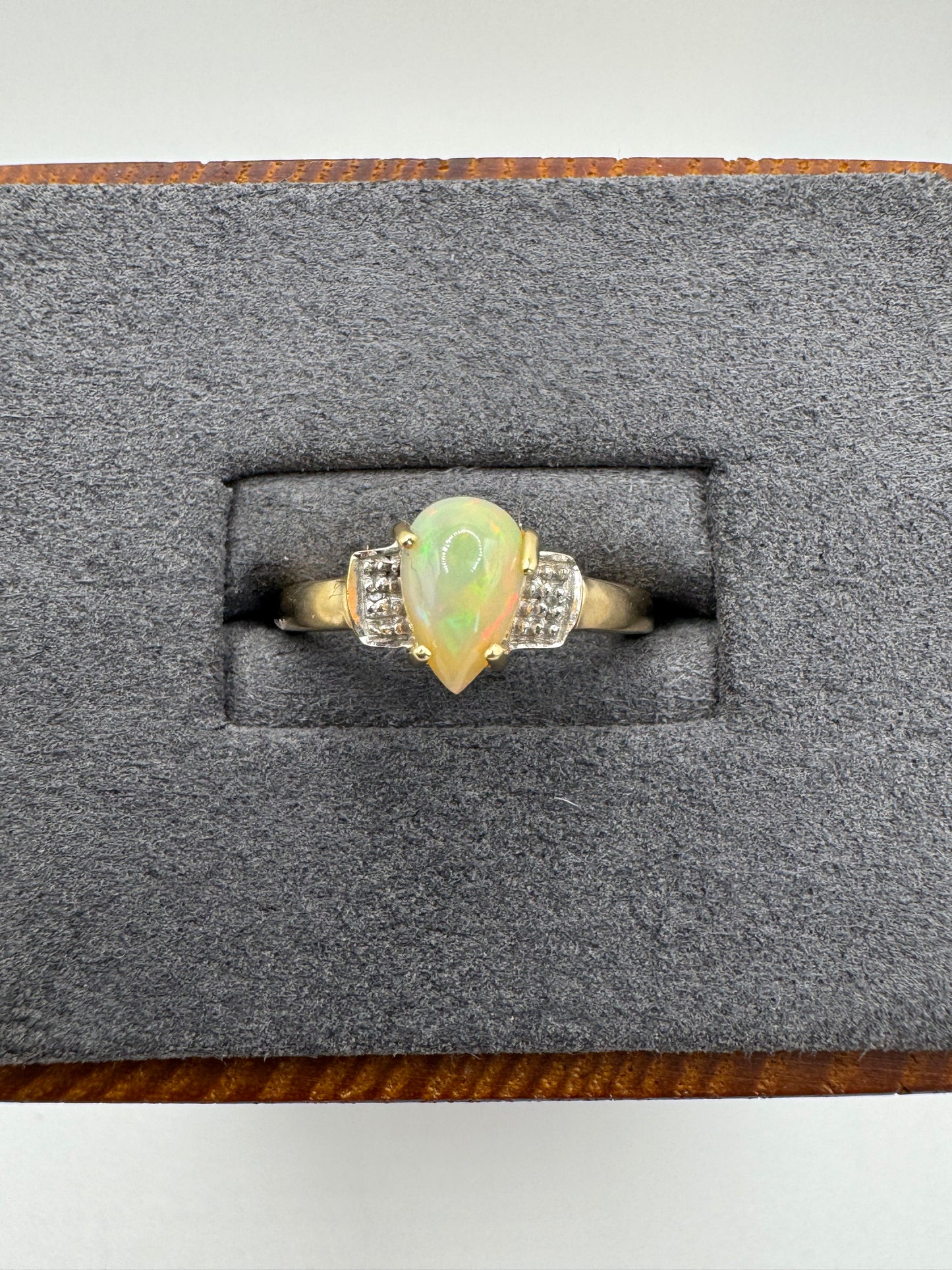 9ct gold opal and diamond ring