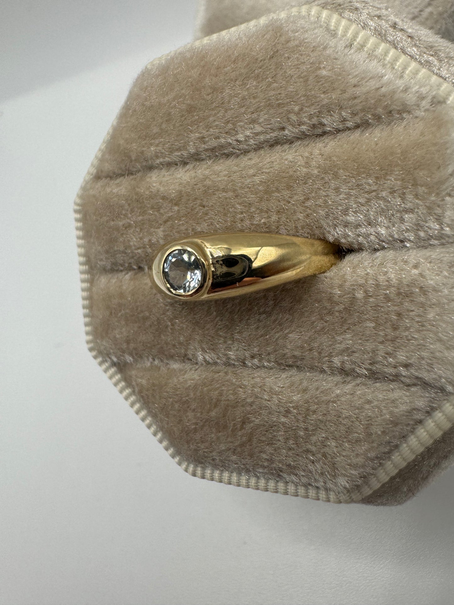 9ct gold topaz gypsy ring