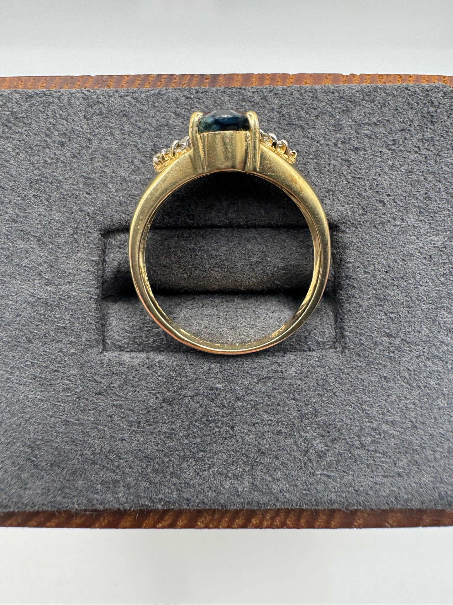 9ct gold sapphire and diamond ring