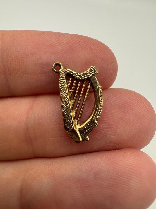 9ct gold harp charm