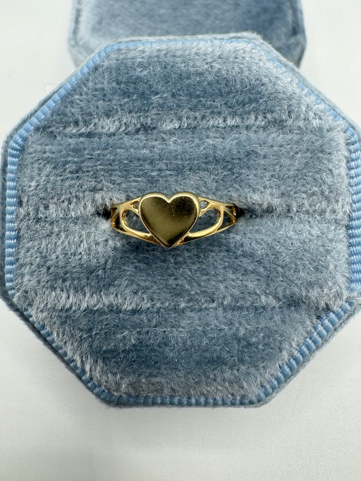 9ct gold heart ring