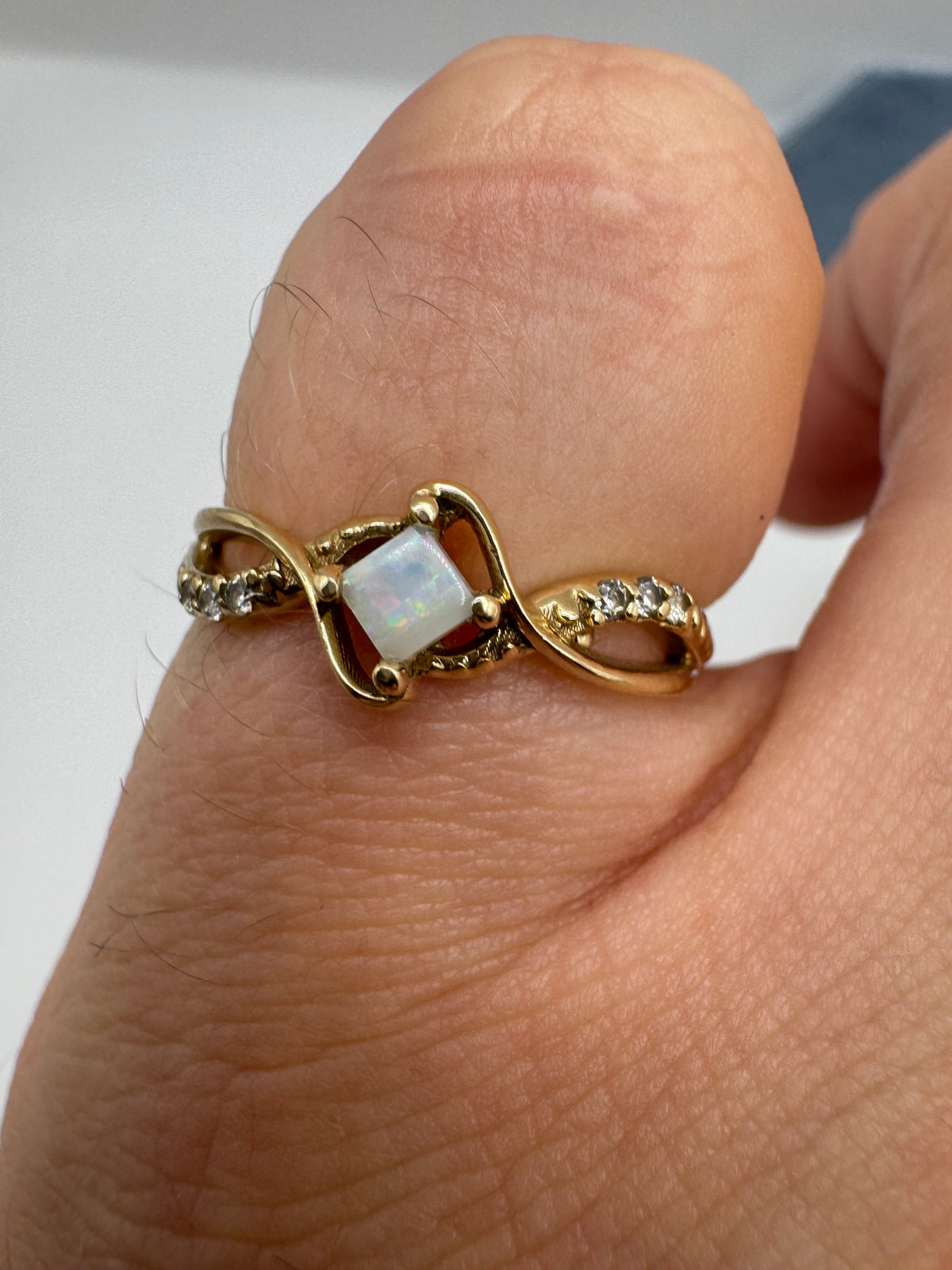 9ct gold opal and zircon ring