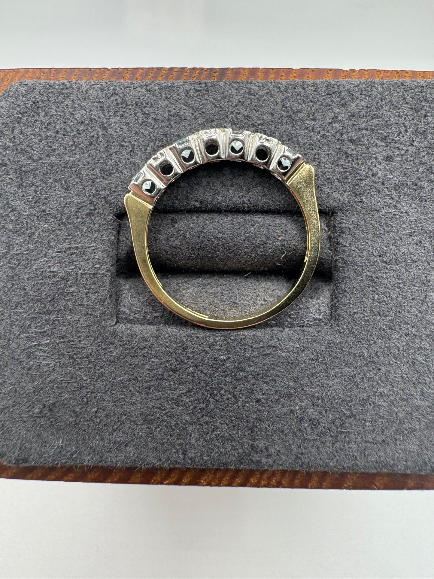 9ct gold aquamarine and diamond ring