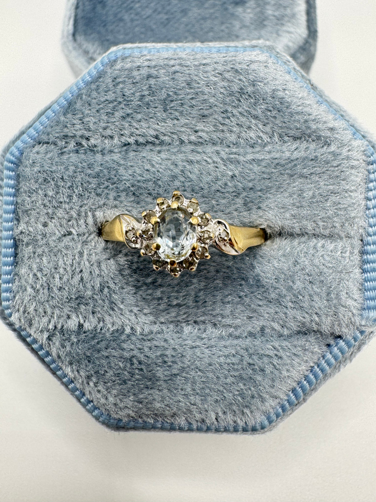 9ct gold aquamarine and diamond ring