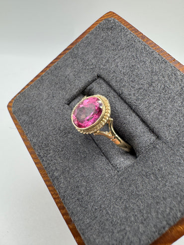 9ct gold pink topaz ring
