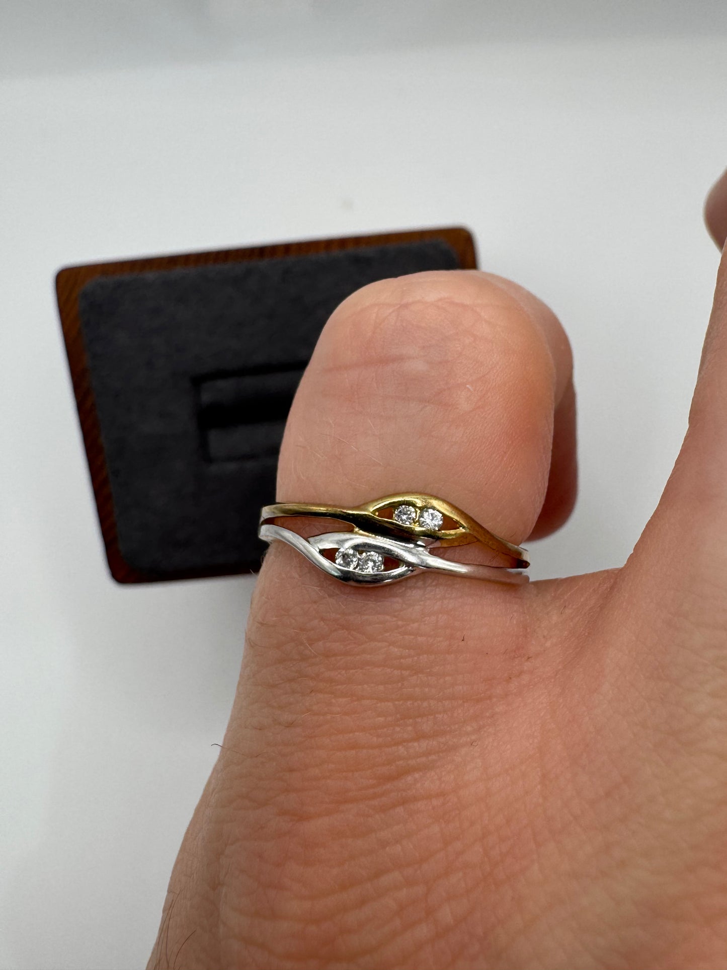 9ct two-tone gold cz ring