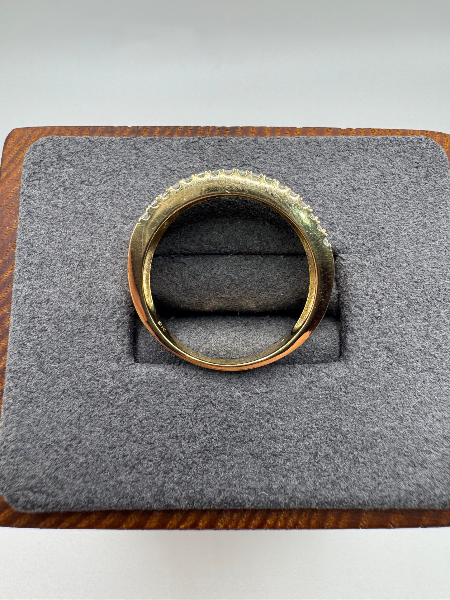 9ct gold diopside and zircon ring