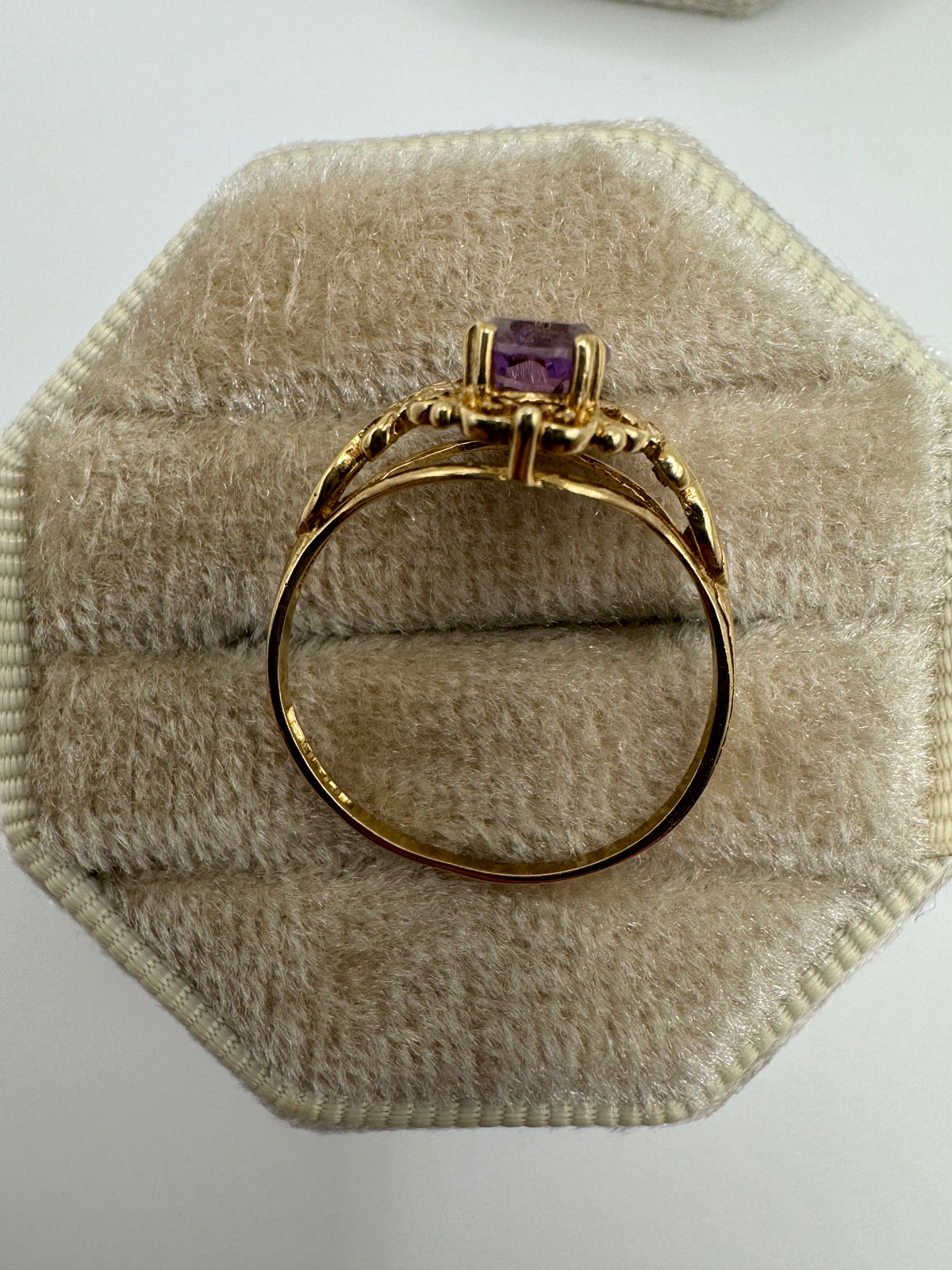 9ct gold amethyst ring