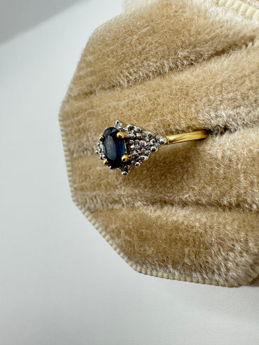 9ct gold sapphire and diamond ring