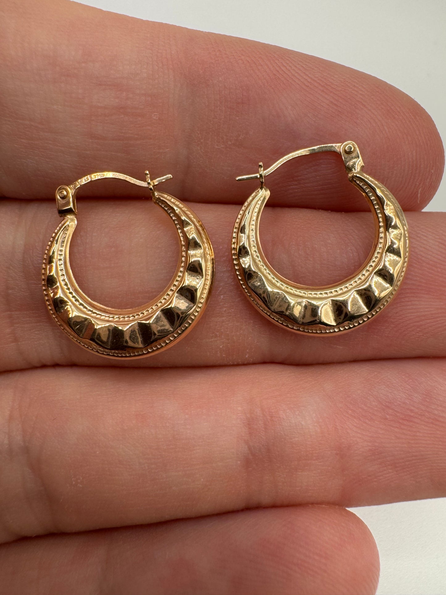 9ct gold patterned creole earrings