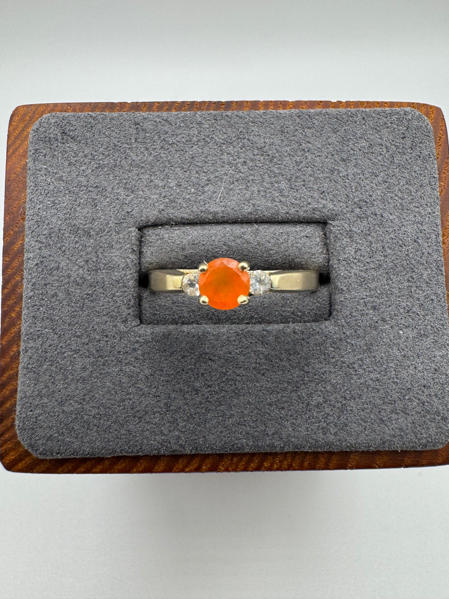 9ct gold quartz and zircon ring