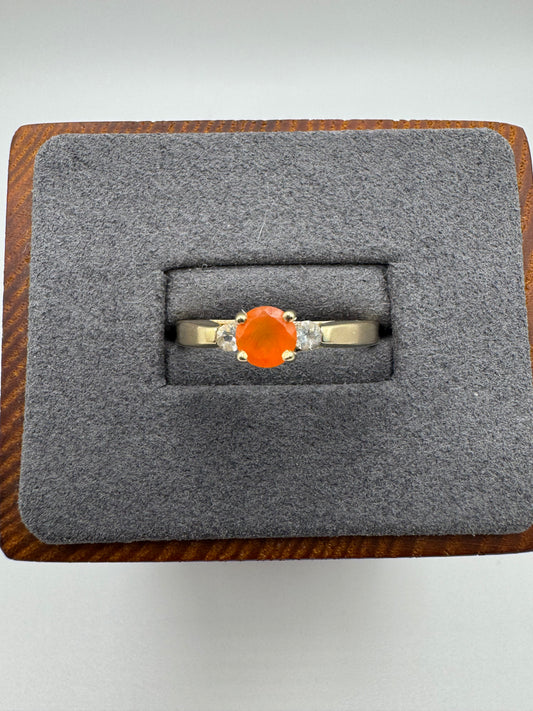 9ct gold quartz and zircon ring
