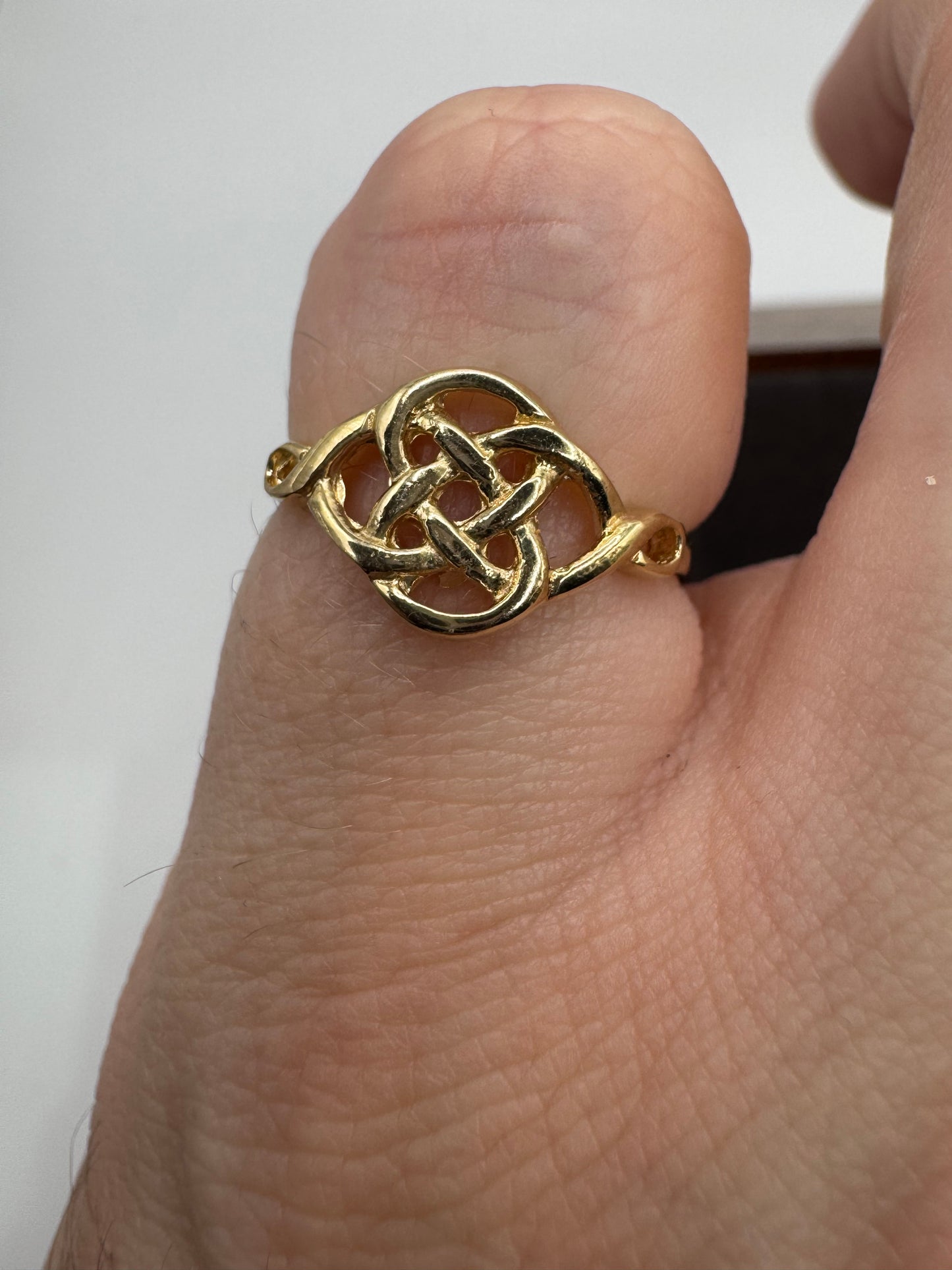 9ct gold knot ring