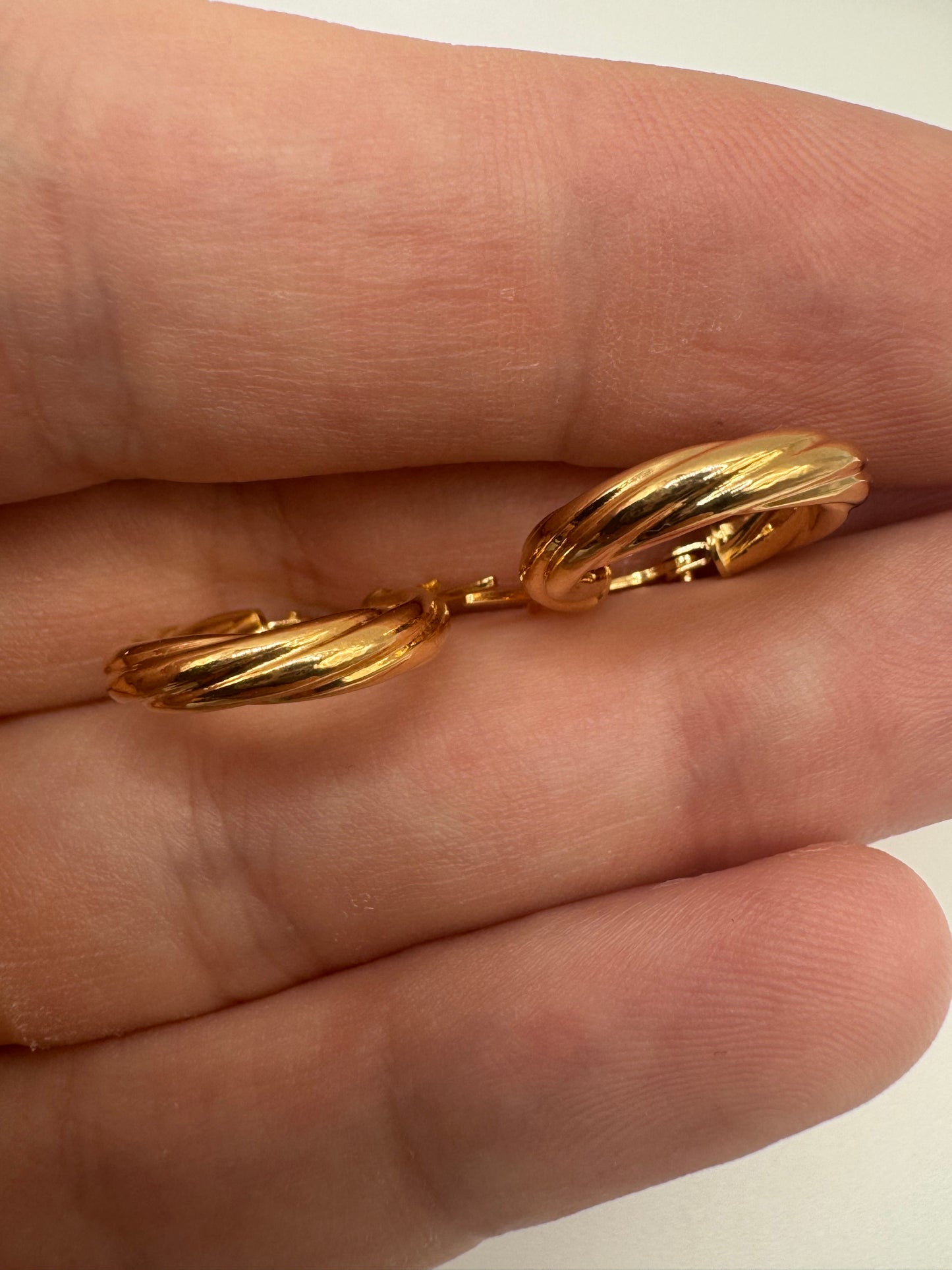 9ct gold patterned creole earrings