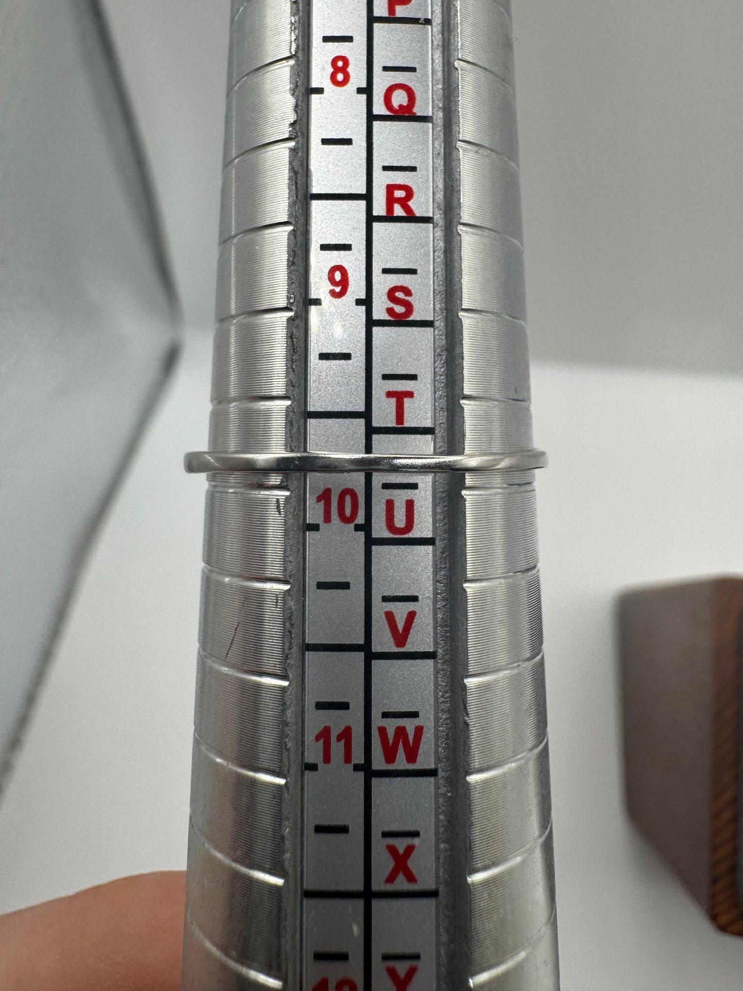 9ct white gold blue diamond ring