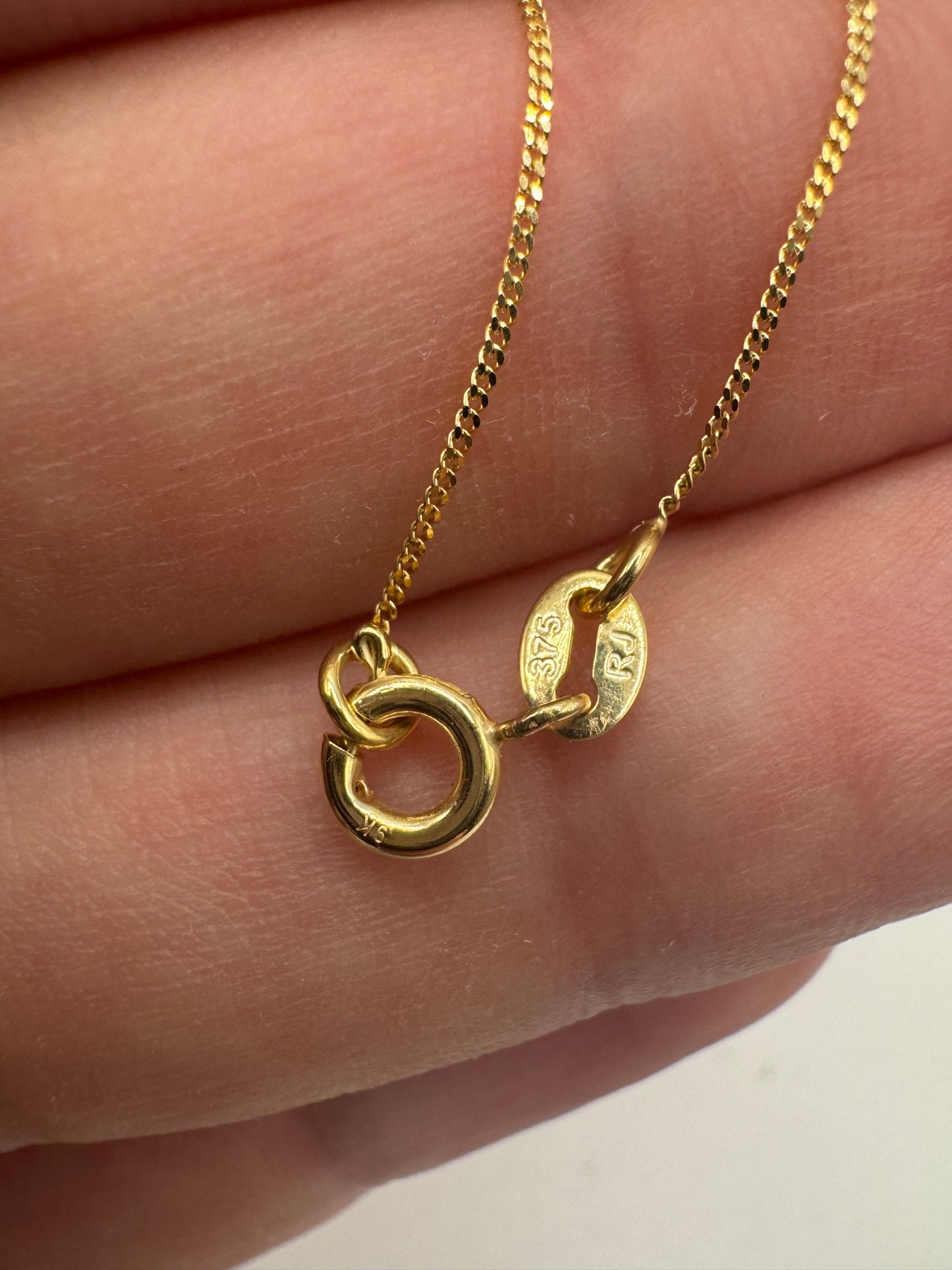 9ct gold curb chain 36
