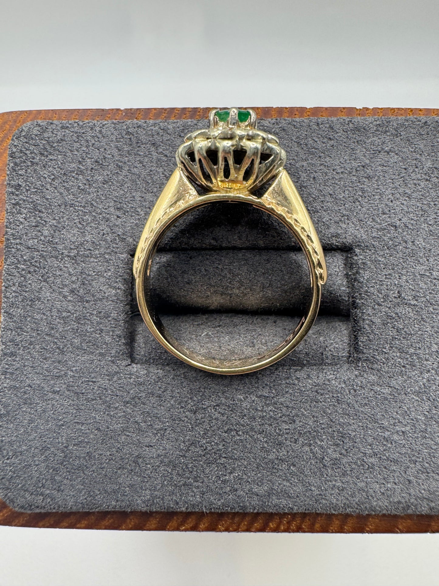 9ct gold emerald and diamond cluster ring