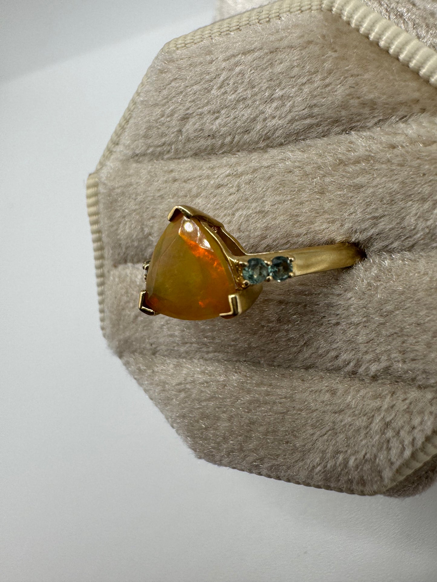 9ct gold opal and alexandrite ring