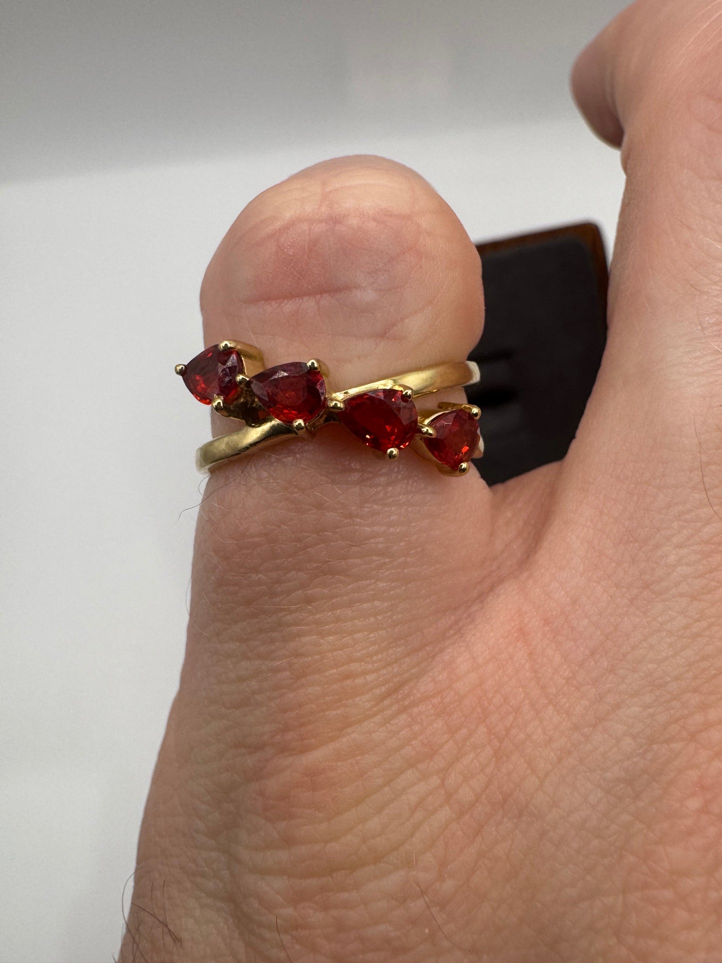 9ct gold spinel crossover ring