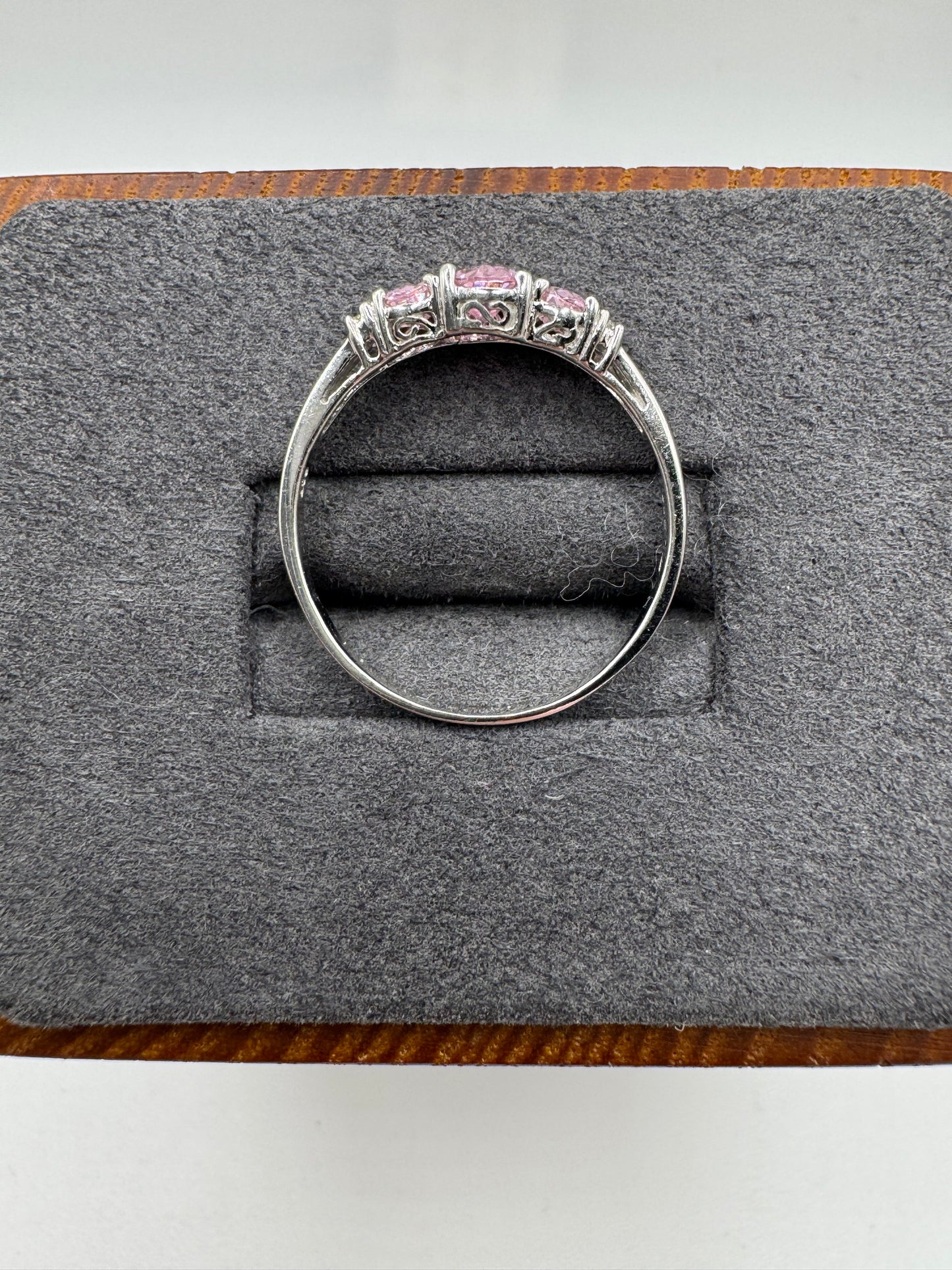 9ct white gold pink topaz and diamond ring