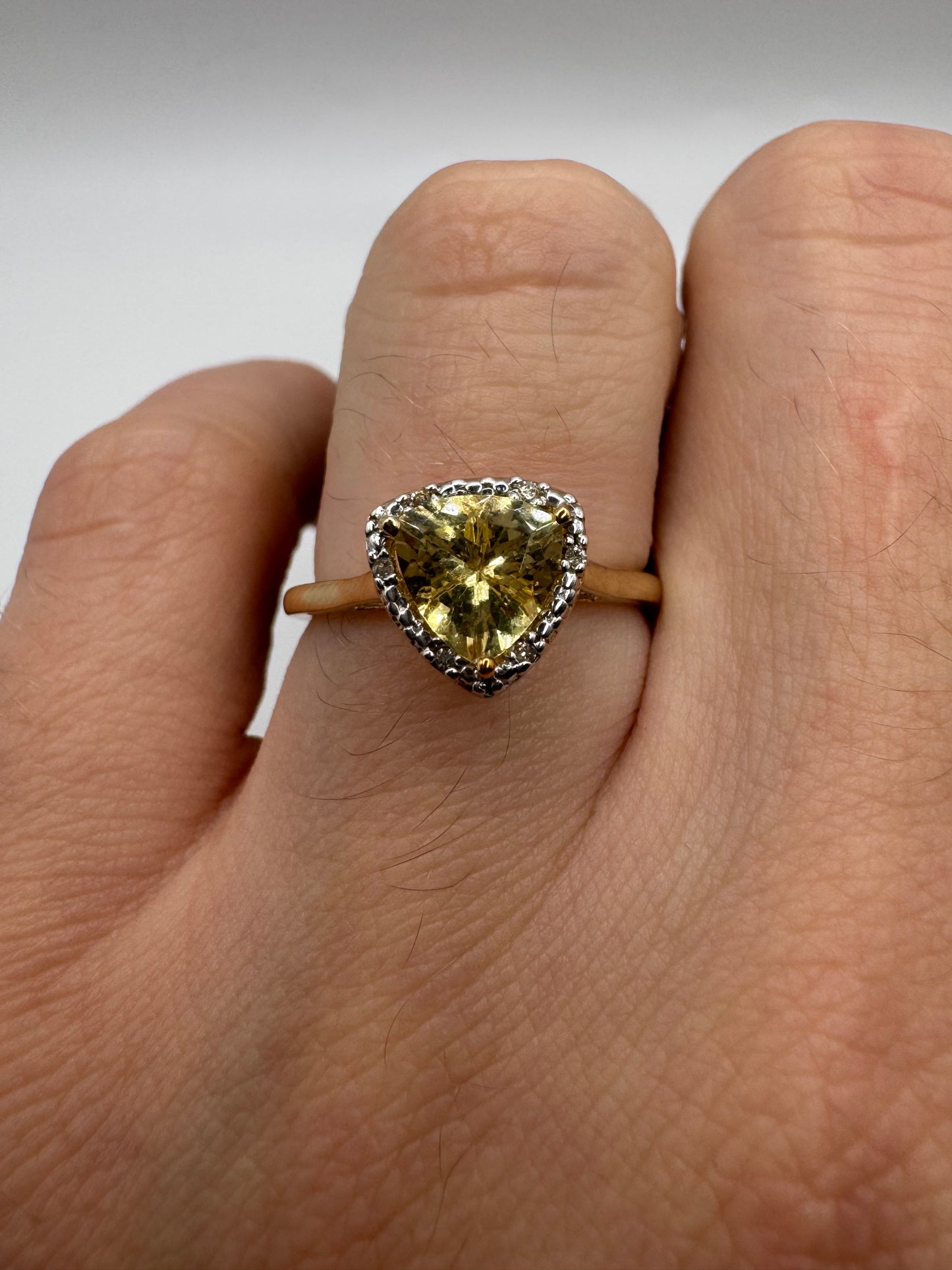 9ct gold quartz and diamond ring