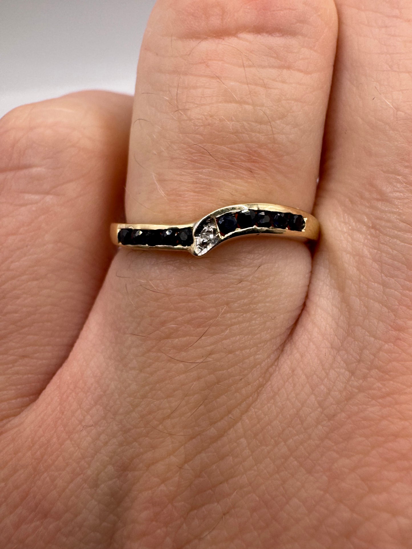 9ct gold sapphire and diamond wishbone ring