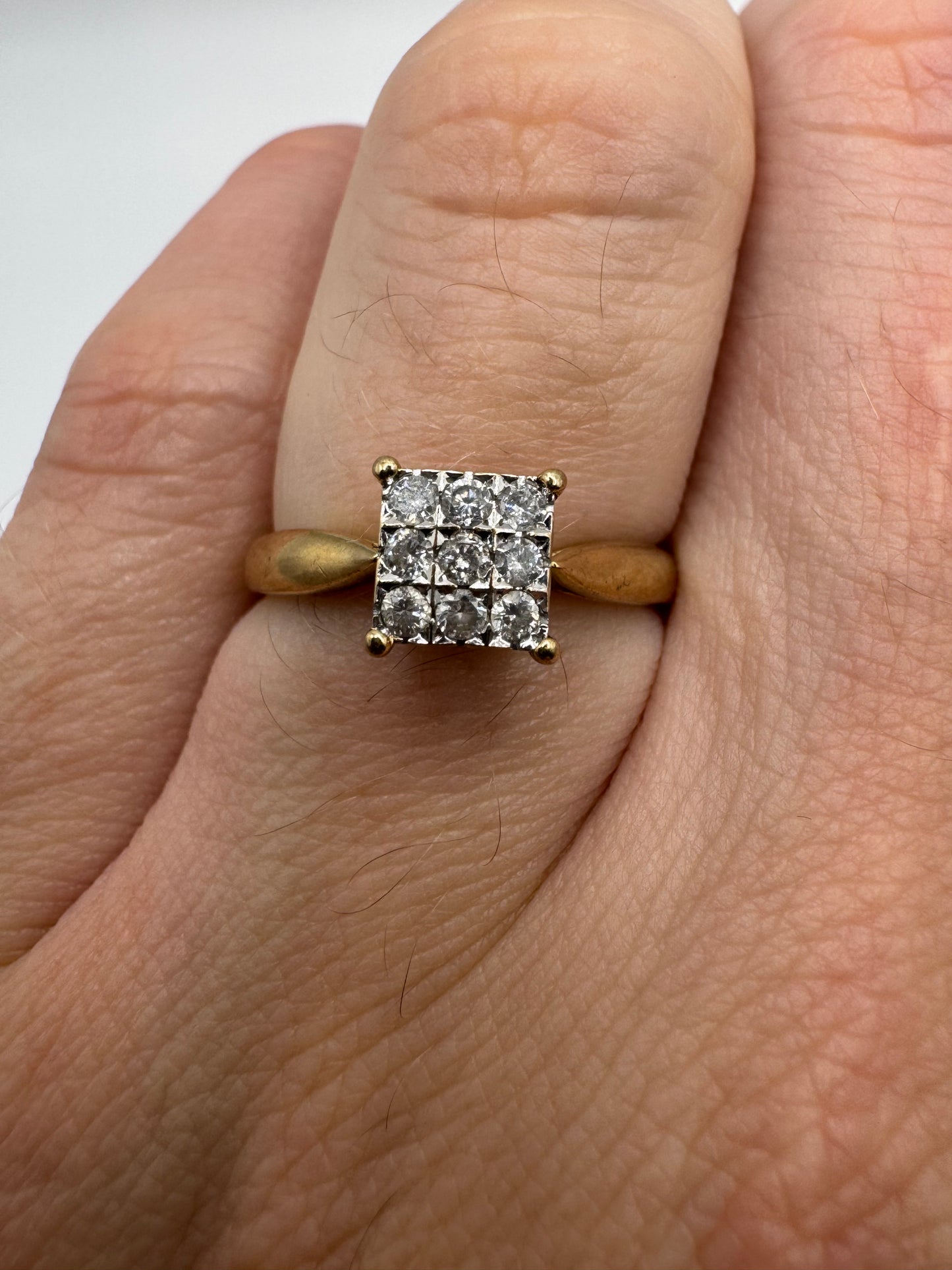 9ct gold diamond cluster ring